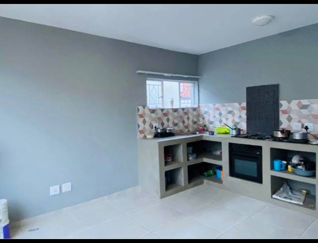 2 BEDROOM PROPERTY TO RENT IN MALVERN EAST